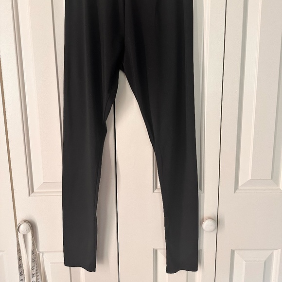 PLT Leggings - Picture 3 of 3